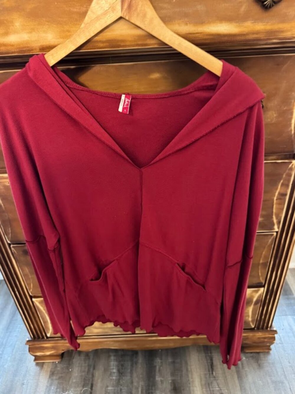Barbara Lesser Burgundy Hooded Top Oversized V-Neck Pocket Detail Size Large USA